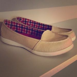 Crocs canvas loafer